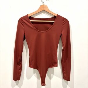 Abercrombie & Fitch XS Long sleeve Scoop Neck Bodysuit Maroon Brown Red Snaps
